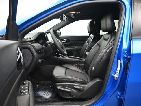 New 2026 Jeep Compass Latitude AWD/4WD image 25