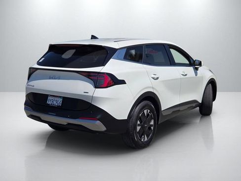 Used 2026 Kia Sportage LX FWD image 4