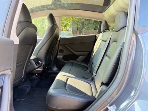 Used 2023 Tesla Model Y Long Range AWD/4WD image 14