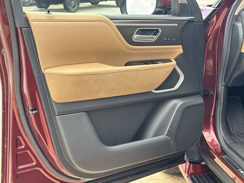 Used 2025 INFINITI QX80 Luxe RWD image 10