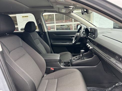 Used 2023 Honda CR-V EX image 13