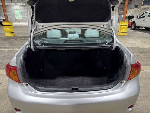 Used 2010 Toyota Corolla LE FWD image 11