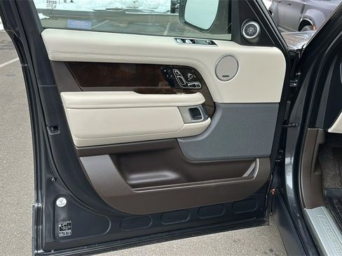 Used 2022 Land Rover Range Rover Westminster Edition image 8