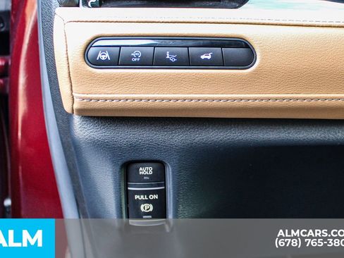 Used 2025 INFINITI QX80 Sensory image 30