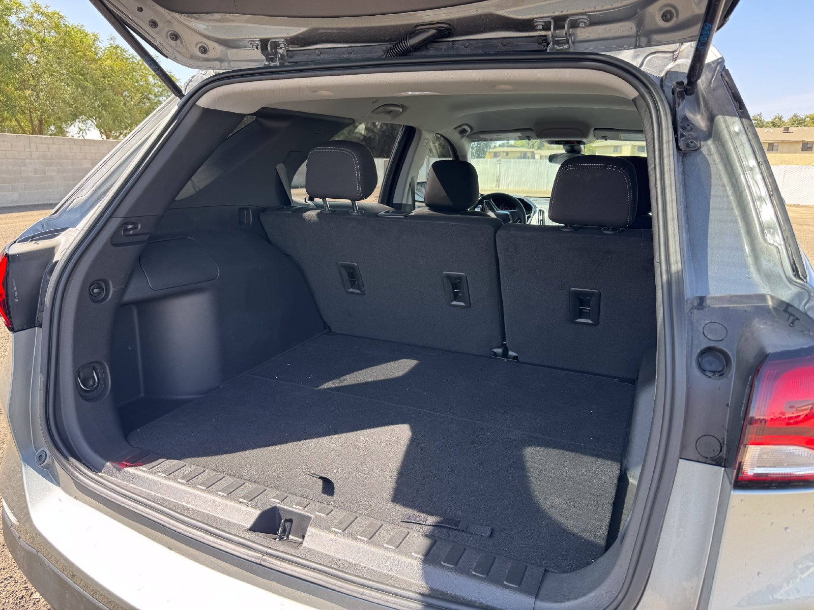 Used 2023 Chevrolet Equinox LS FWD image 5