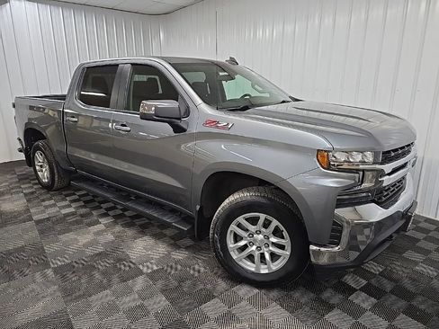 Used 2022 Chevrolet Silverado 1500 LT w/ Z71 Off-Road Package AWD/4WD image 7