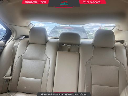 Used 2015 Ford Taurus SEL w/ Equipment Group 201A FWD image 19