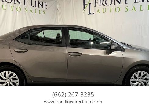 Used 2017 Toyota Corolla LE FWD image 8