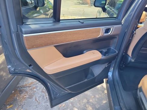 Used 2025 Hyundai Santa Fe Limited image 28