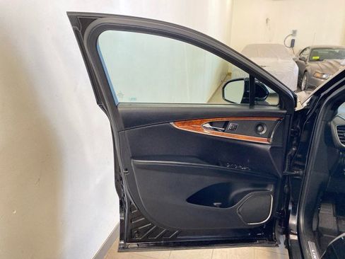 Used 2018 Lincoln MKX Reserve w/ Lincoln MKX Climate Package image 15