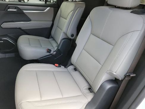 New 2026 GMC Acadia Elevation w/ Elevation Premium Package FWD image 15