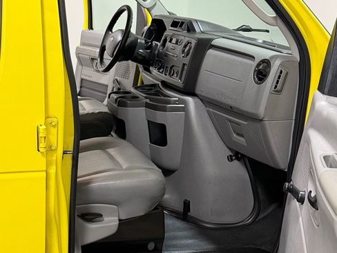 Used 2013 Ford E-350 and Econoline 350 XL RWD image 10