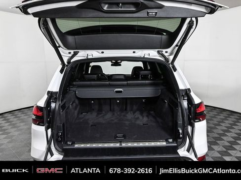 Used 2025 BMW X5 xDrive50e image 32