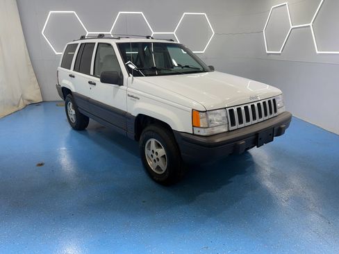 Used 1995 Jeep Grand Cherokee Laredo AWD/4WD image 2