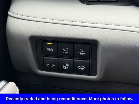 Used 2022 Toyota Highlander Platinum FWD image 28