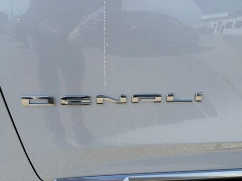 New 2026 GMC Yukon XL Denali w/ Advanced Technology Package AWD/4WD image 10