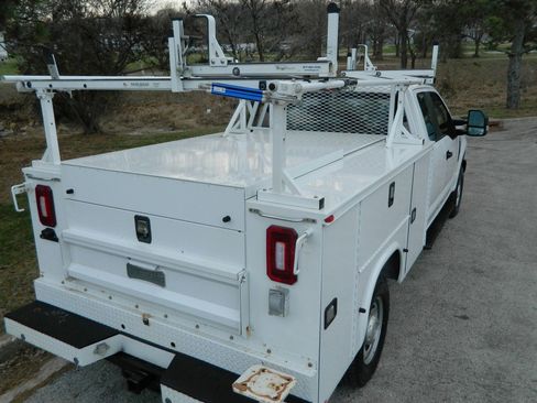 Used 2019 Ford F350 XL w/ Power Equipment Group image 11