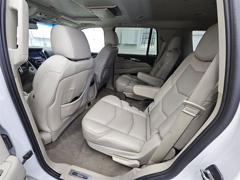 Used 2018 Cadillac Escalade Premium Luxury image 12