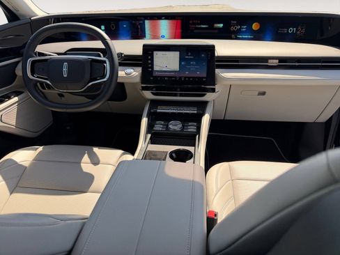 New 2026 Lincoln Nautilus Premier AWD/4WD image 10