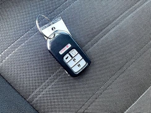 Used 2021 Honda CR-V Special Edition image 11