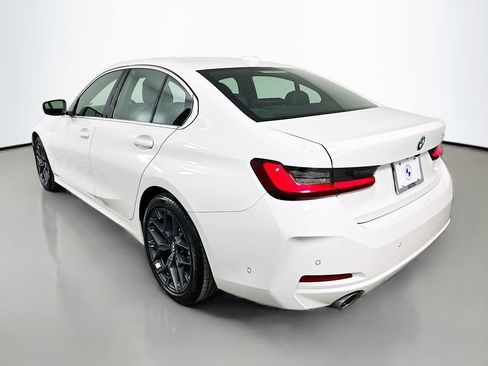 Used 2025 BMW 330i Sedan w/ M Sport Package image 7
