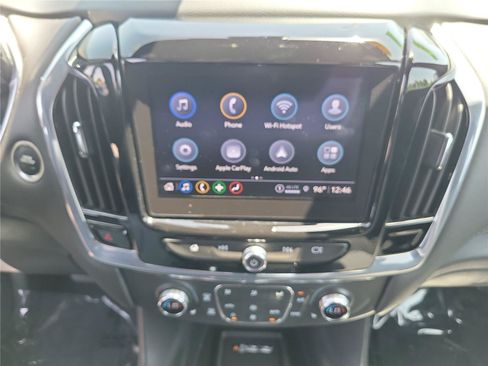 Used 2022 Chevrolet Traverse LT FWD image 29