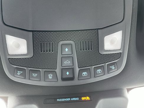 Used 2023 Ford Expedition Limited image 36