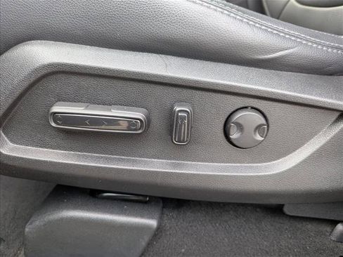 Used 2023 Honda Pilot EX-L image 11