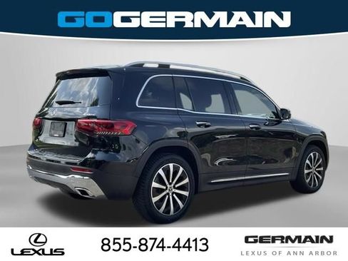Used 2022 Mercedes-Benz GLB 250 4MATIC image 8