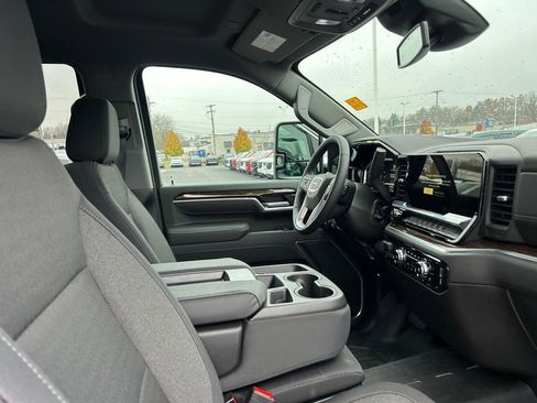 New 2026 GMC Sierra 2500 SLE image 19