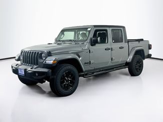 Used 2023 Jeep Gladiator Sport AWD/4WD video 1