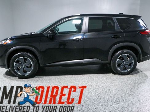 Used 2024 Nissan Rogue SV AWD/4WD image 10