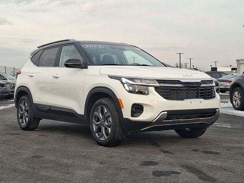 Certified 2024 Kia Seltos S image 1