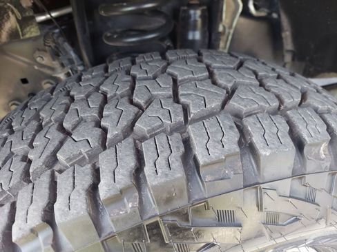 Used 2023 Ford F350 Lariat w/ Tremor Off-Road Package image 31