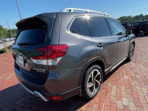 Used 2023 Subaru Forester Touring AWD/4WD image 9