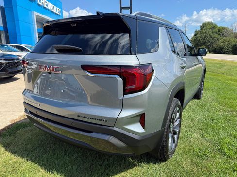 Used 2025 GMC Terrain Elevation w/ Elevation Premium Package AWD/4WD image 7