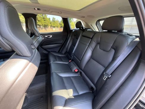 Used 2024 Volvo XC60 T8 Plus w/ Protection Package Premier AWD/4WD image 5