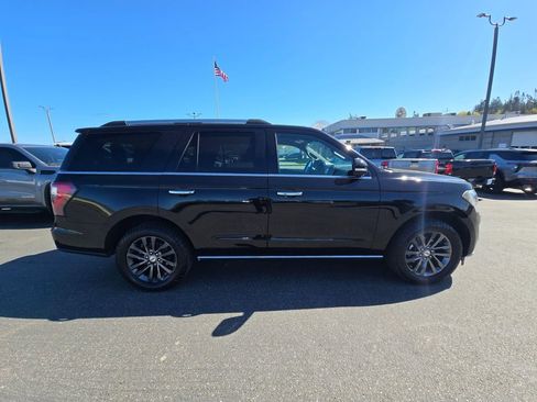 Used 2020 Ford Expedition Limited AWD/4WD image 2