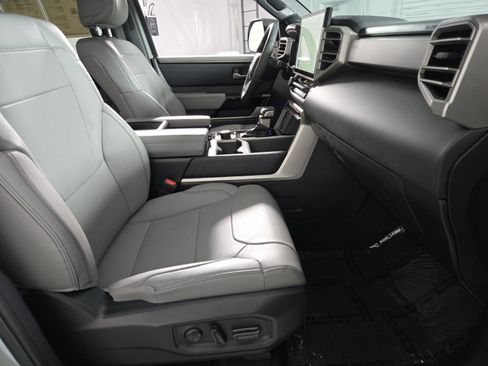 Used 2026 Toyota Tundra Limited image 3