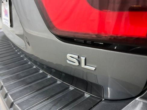 Used 2023 Nissan Armada SL image 18