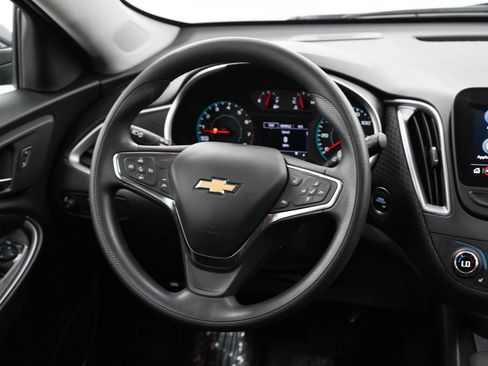 Used 2025 Chevrolet Malibu LT FWD image 14