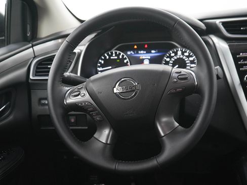 Used 2020 Nissan Murano SV AWD/4WD image 16