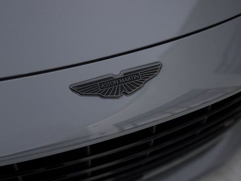 Used 2025 Aston Martin DB12 Coupe RWD image 5