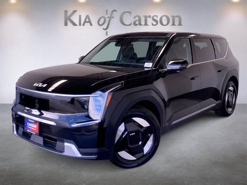Certified 2024 Kia EV9 Light Long Range RWD image 1