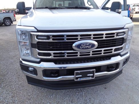 Used 2024 Ford F350 XL w/ XL Chrome Package image 87