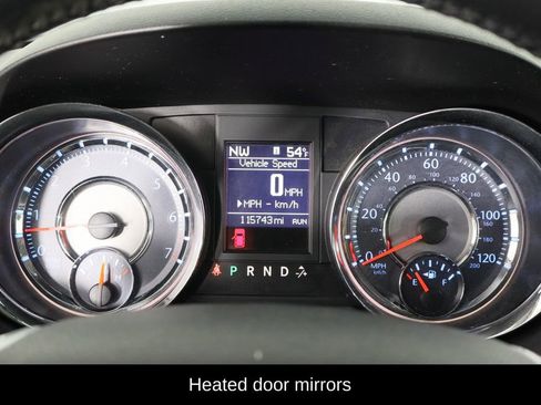 Used 2014 Chrysler Town & Country Touring image 11