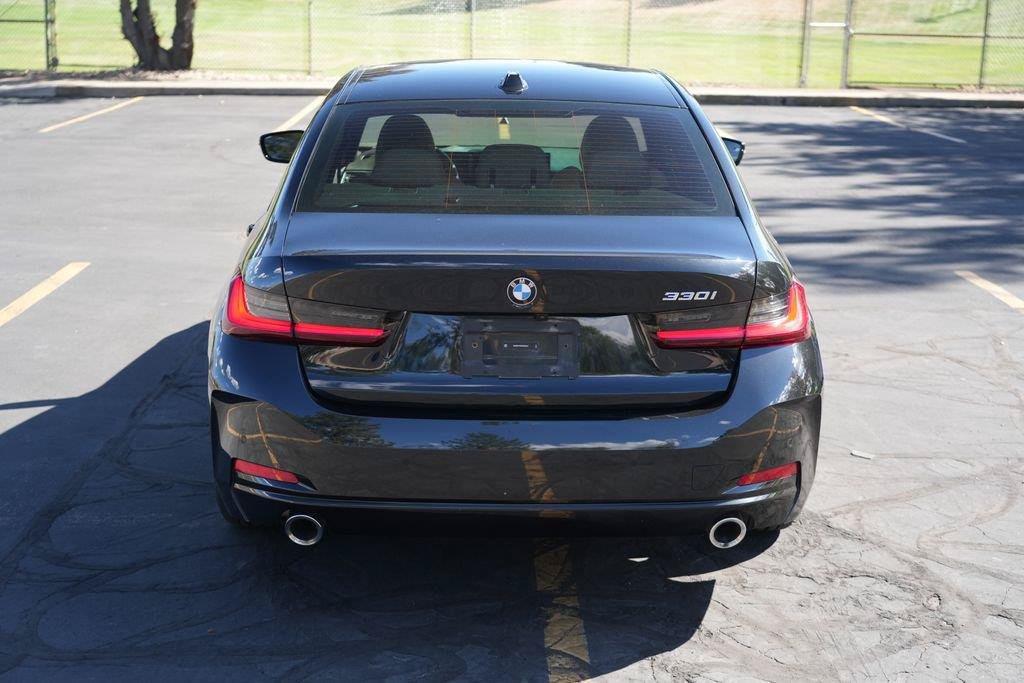 Used 2023 BMW 330i Sedan w/ Premium Package RWD image 5