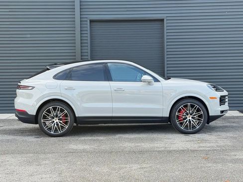 New 2026 Porsche Cayenne S image 22