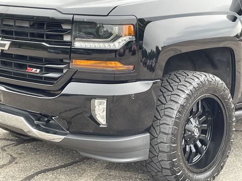 Used 2017 Chevrolet Silverado 1500 LT w/ All Star Edition AWD/4WD image 32