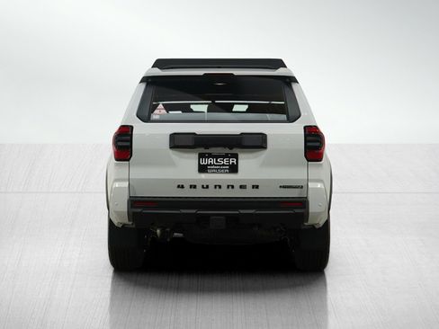 Used 2025 Toyota 4Runner TRD Off-Road Premium image 6